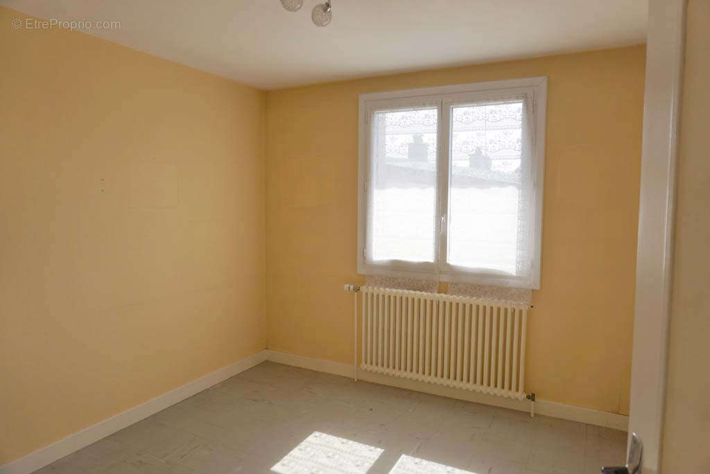 Maison à PARAY-LE-MONIAL