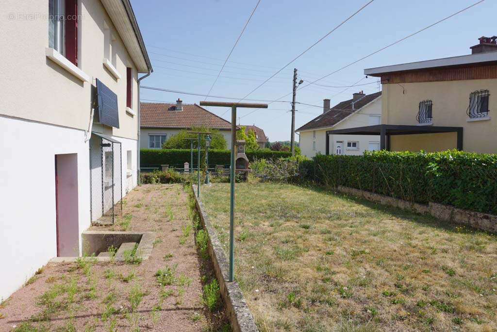 Maison à PARAY-LE-MONIAL