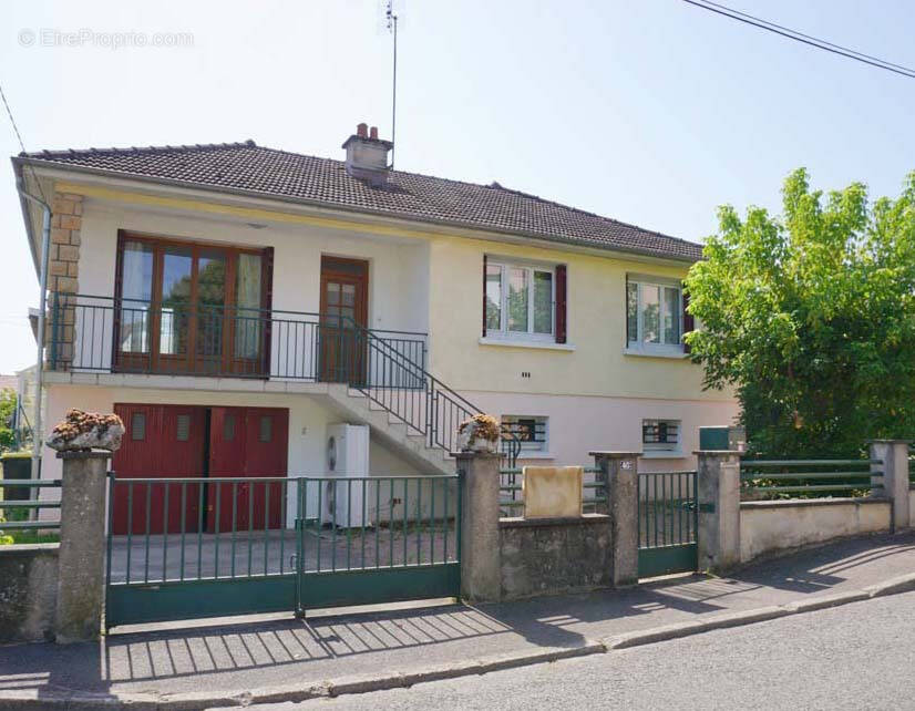 Maison à PARAY-LE-MONIAL