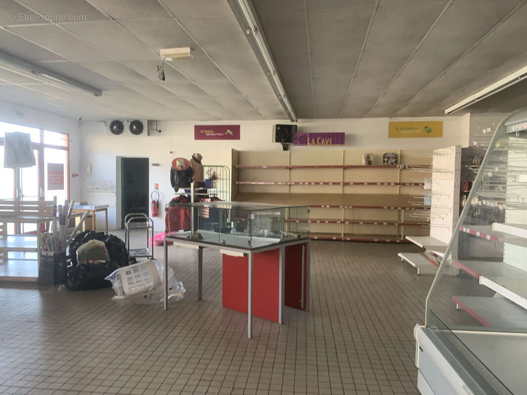 Commerce à LE GRAND-LUCE