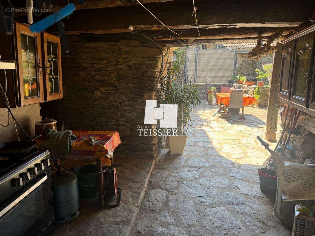 Maison à PONTEILS-ET-BRESIS