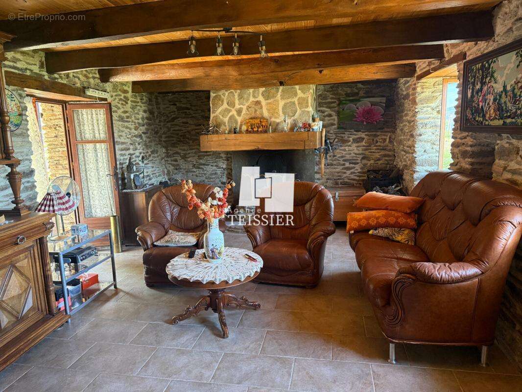 Maison à PONTEILS-ET-BRESIS