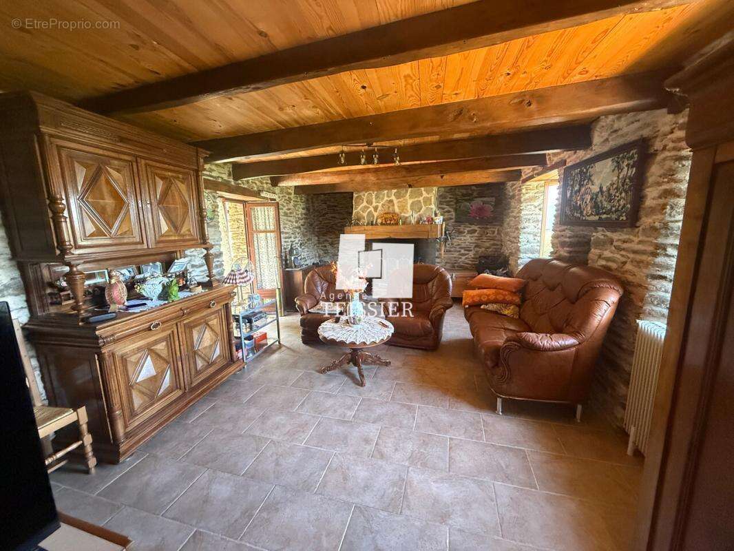 Maison à PONTEILS-ET-BRESIS