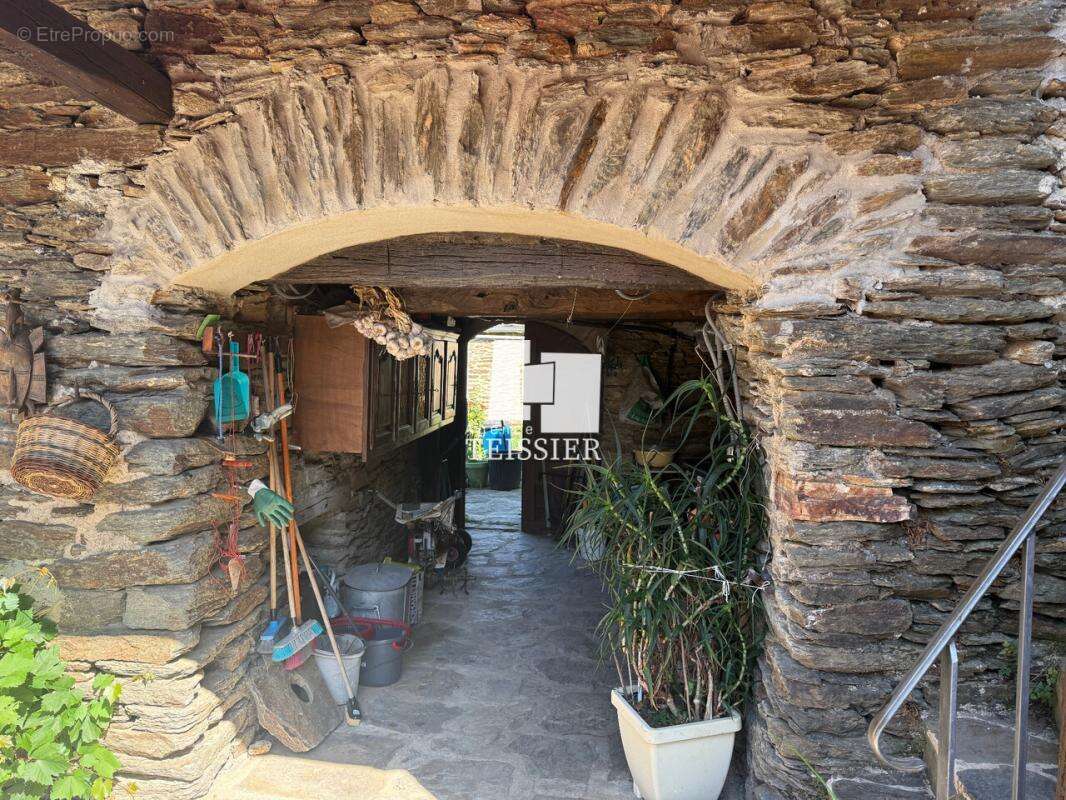 Maison à PONTEILS-ET-BRESIS