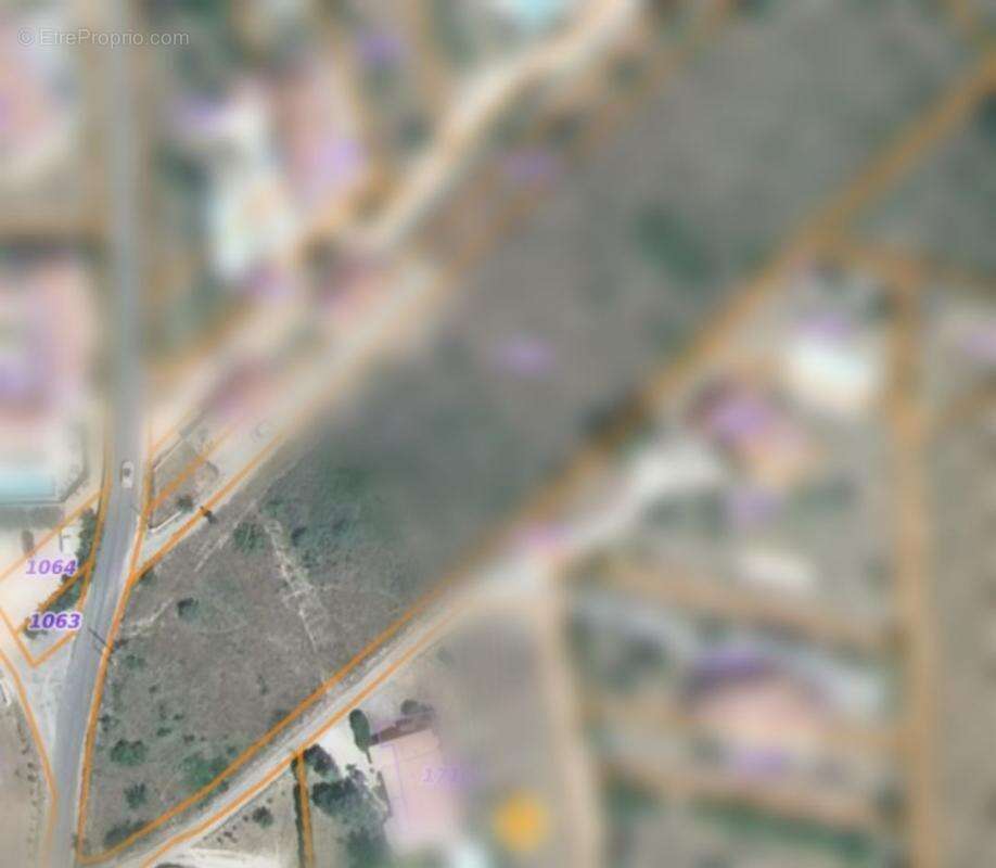 Terrain à LES ASSIONS