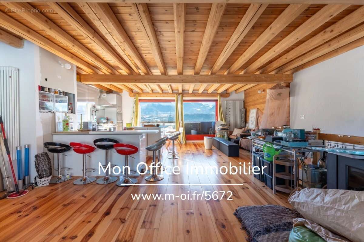 Appartement à REOTIER