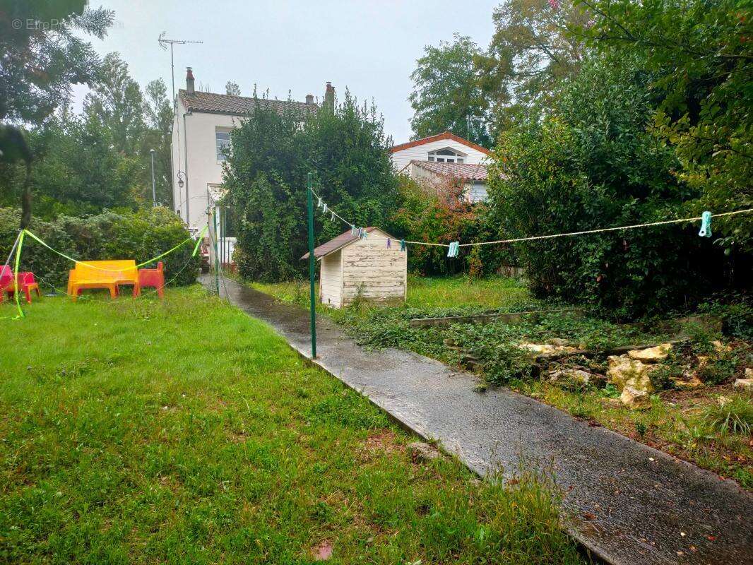 Terrain à LA ROCHELLE