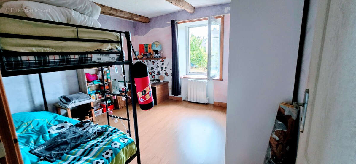 Maison à BEAUJEU-SAINT-VALLIER-PIERREJUX-ET-QUITTEUR