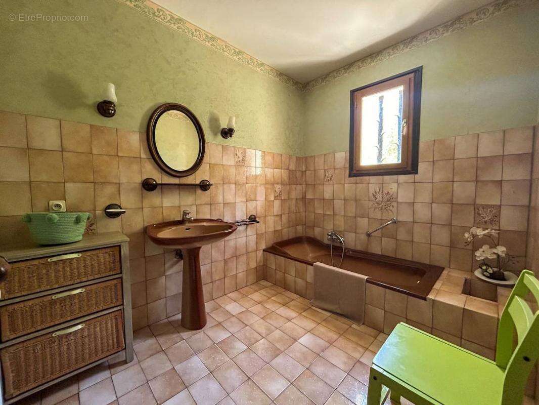 Maison à MILHAC-D&#039;AUBEROCHE