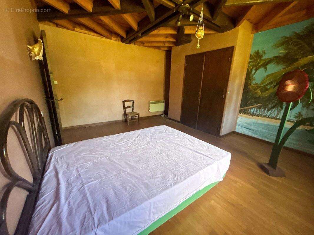 Maison à MILHAC-D&#039;AUBEROCHE