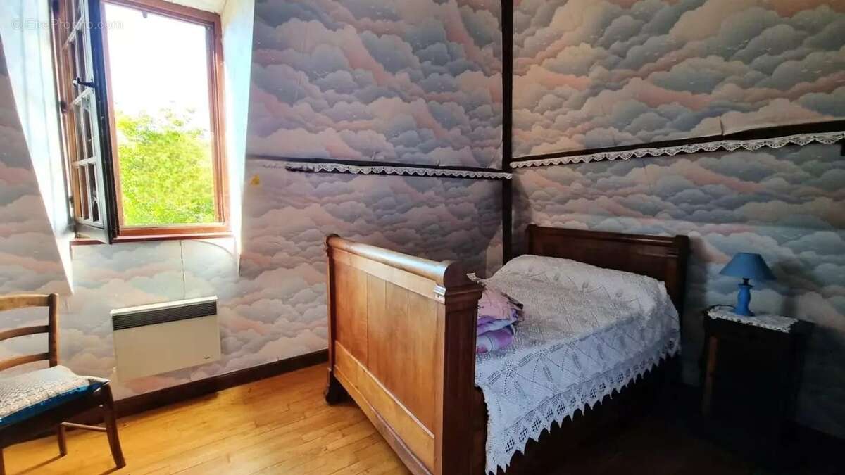 Maison à MILHAC-D&#039;AUBEROCHE