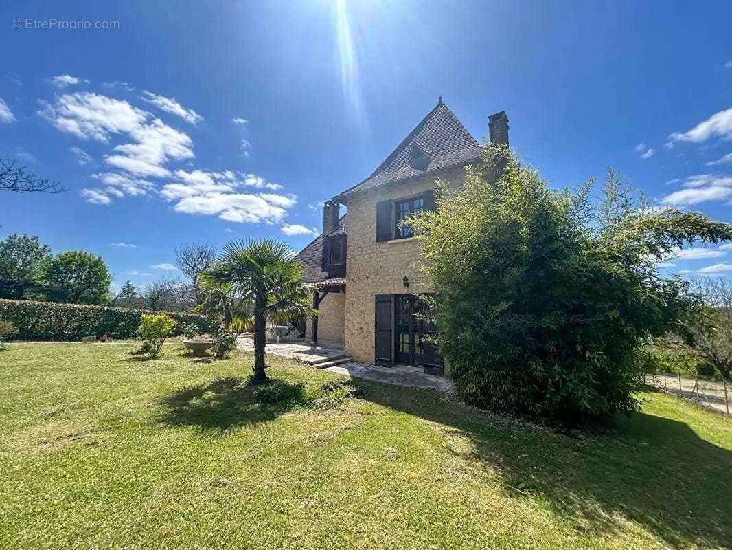 Maison à MILHAC-D&#039;AUBEROCHE