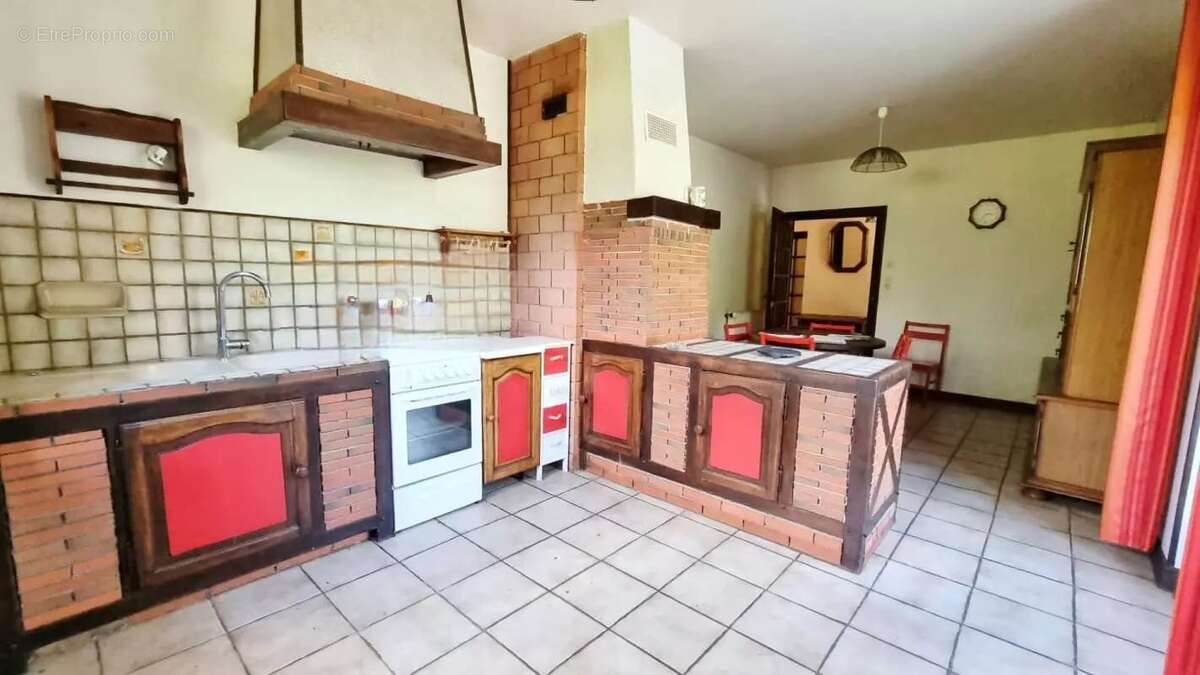 Maison à MILHAC-D&#039;AUBEROCHE