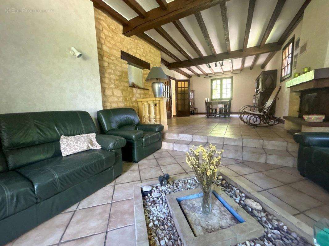 Maison à MILHAC-D&#039;AUBEROCHE