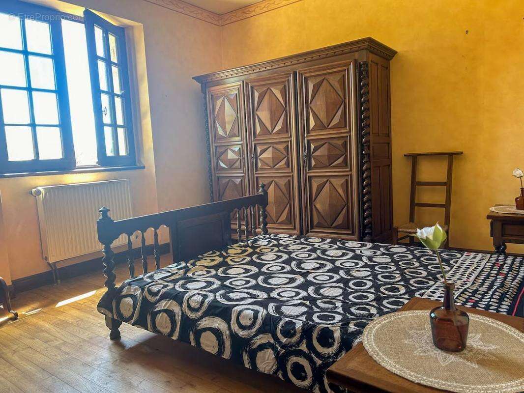 Maison à MILHAC-D&#039;AUBEROCHE