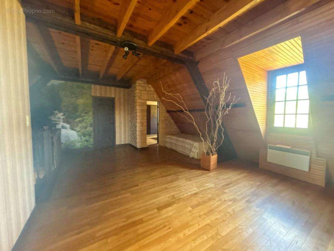 Maison à MILHAC-D&#039;AUBEROCHE