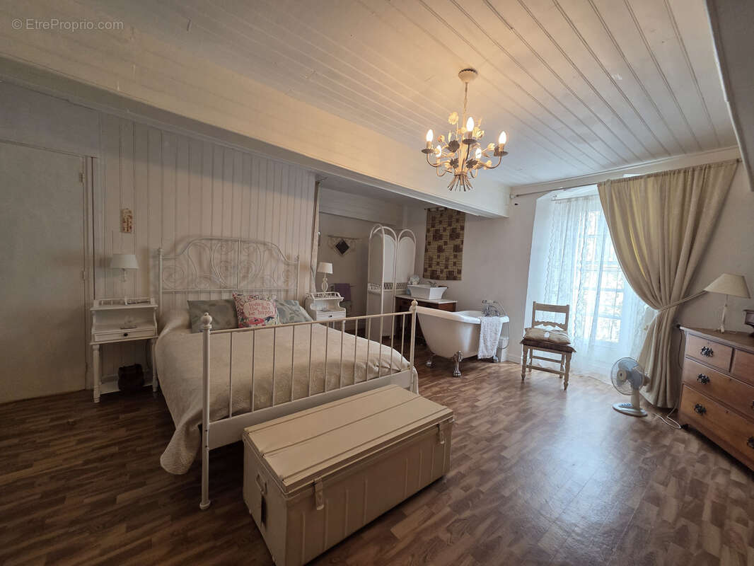 Maison à CASTILLONNES