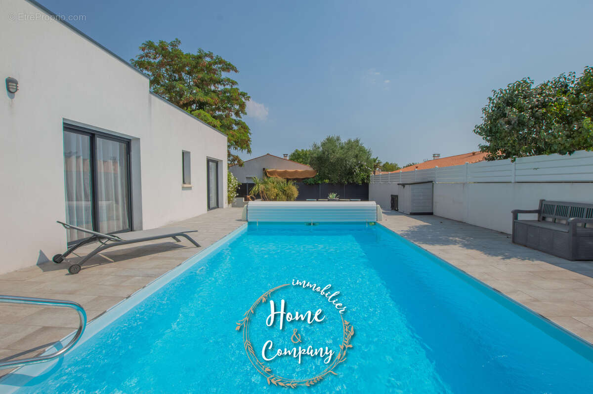 Maison à VAUX-SUR-MER