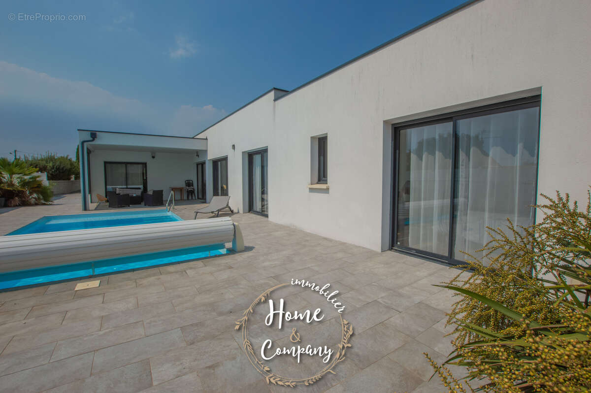 Maison à VAUX-SUR-MER