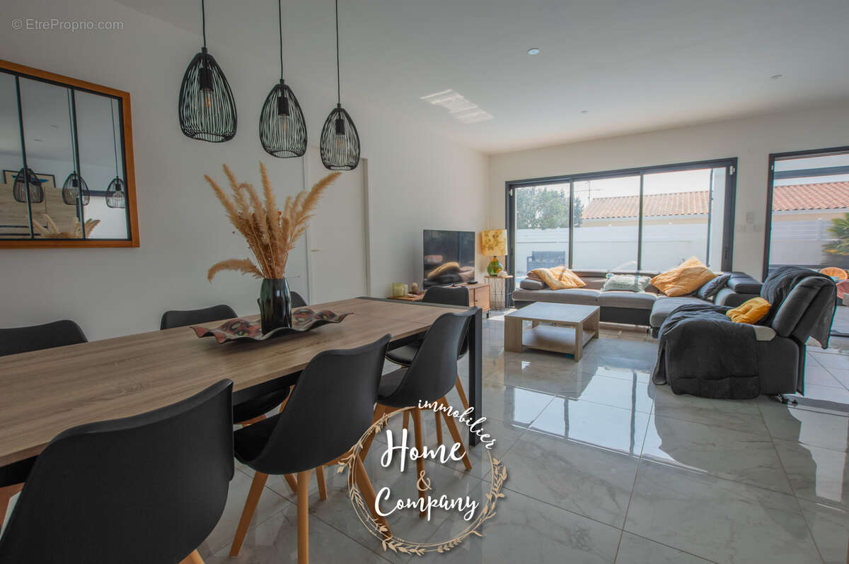 Maison à VAUX-SUR-MER