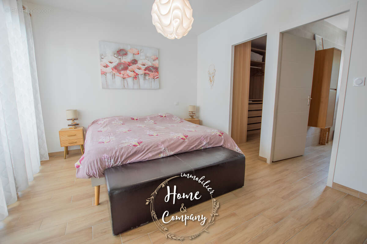 Maison à VAUX-SUR-MER