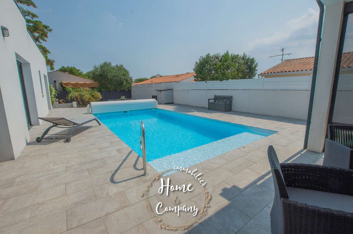 Maison à VAUX-SUR-MER