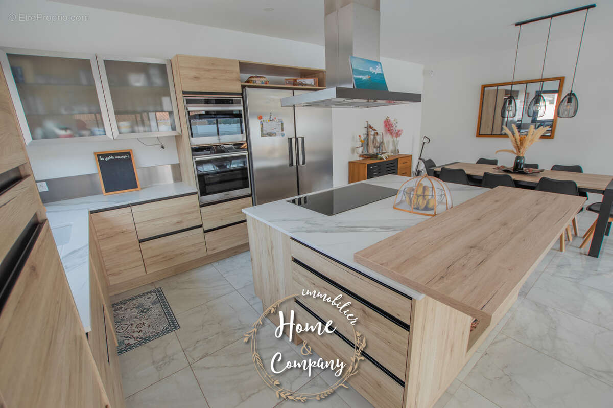 Maison à VAUX-SUR-MER