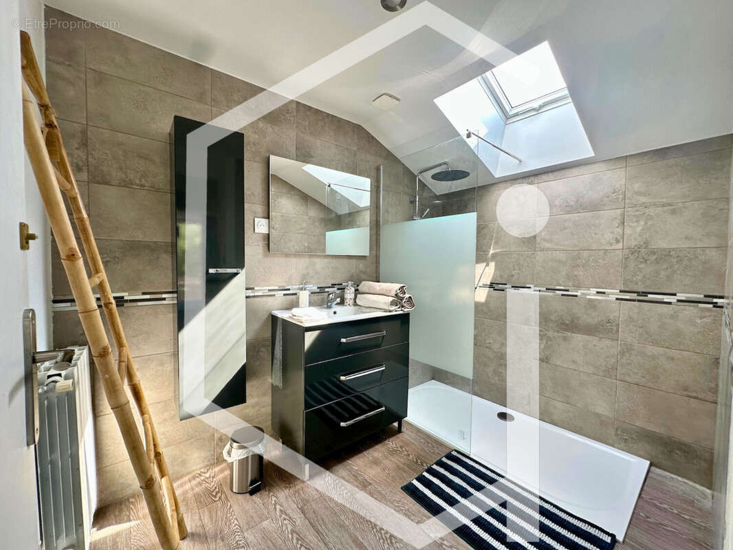 Maison à POUILLY-SUR-LOIRE