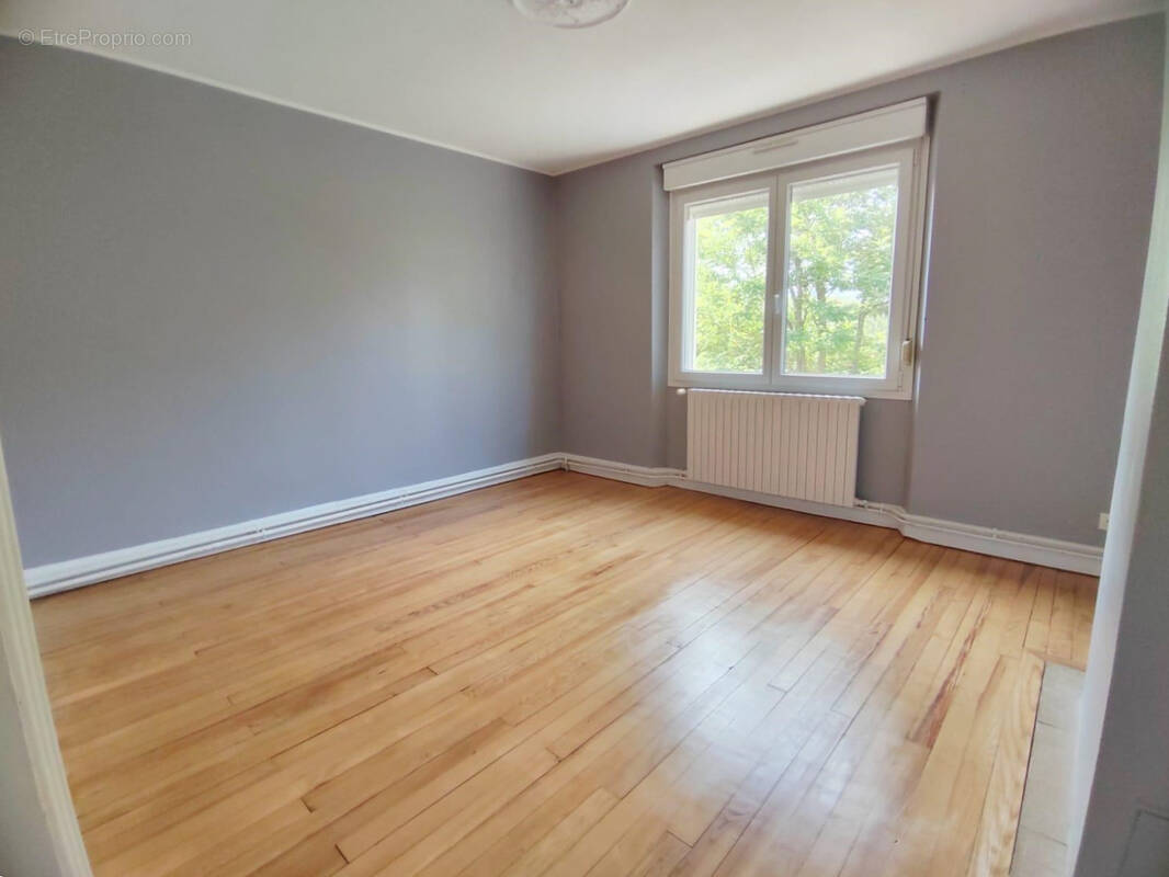 Maison à LABRUGUIERE