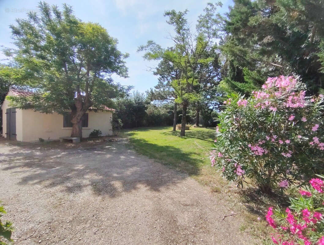 Maison à LABRUGUIERE