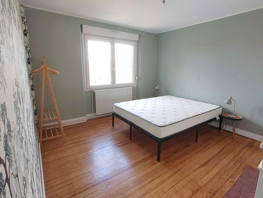 Maison à LABRUGUIERE