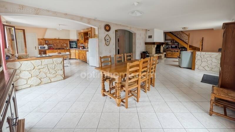 Maison à SAINT-MESMIN