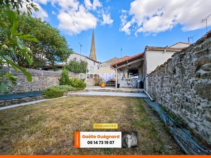 Maison à SAINT-LAURENT-SUR-SEVRE