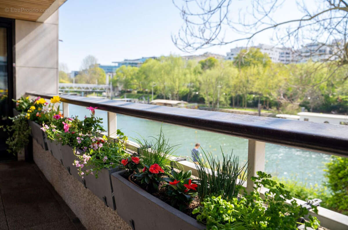 Appartement à LEVALLOIS-PERRET