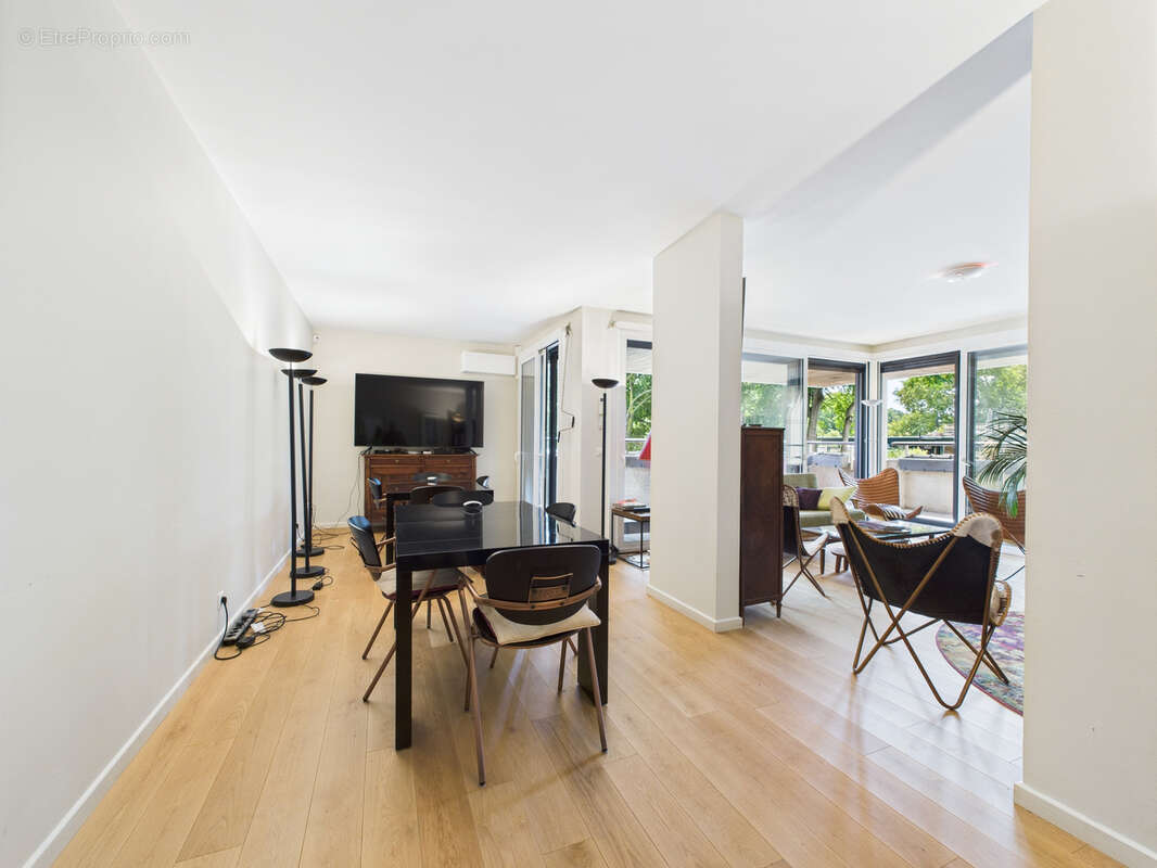 Appartement à LEVALLOIS-PERRET