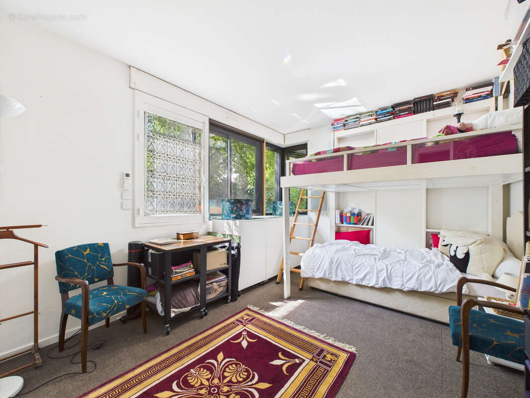 Appartement à LEVALLOIS-PERRET