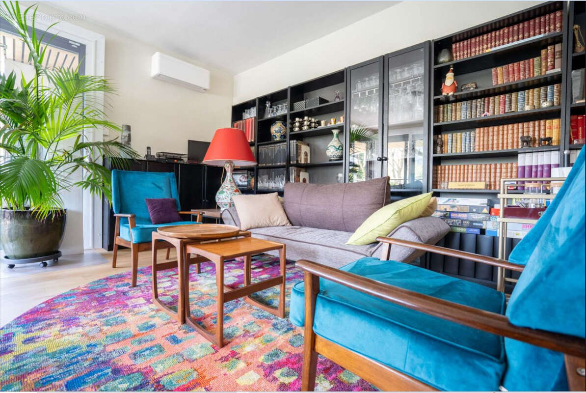 Appartement à LEVALLOIS-PERRET