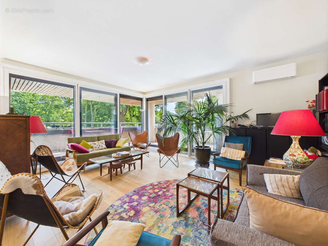 Appartement à LEVALLOIS-PERRET