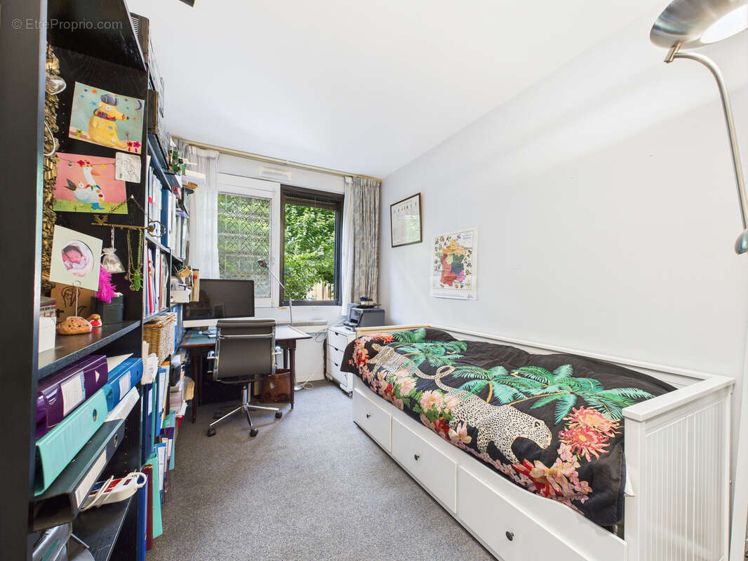 Appartement à LEVALLOIS-PERRET