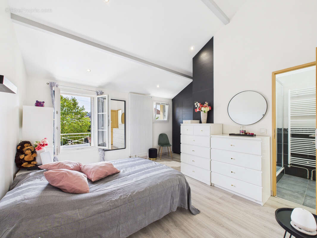 Maison à RUEIL-MALMAISON