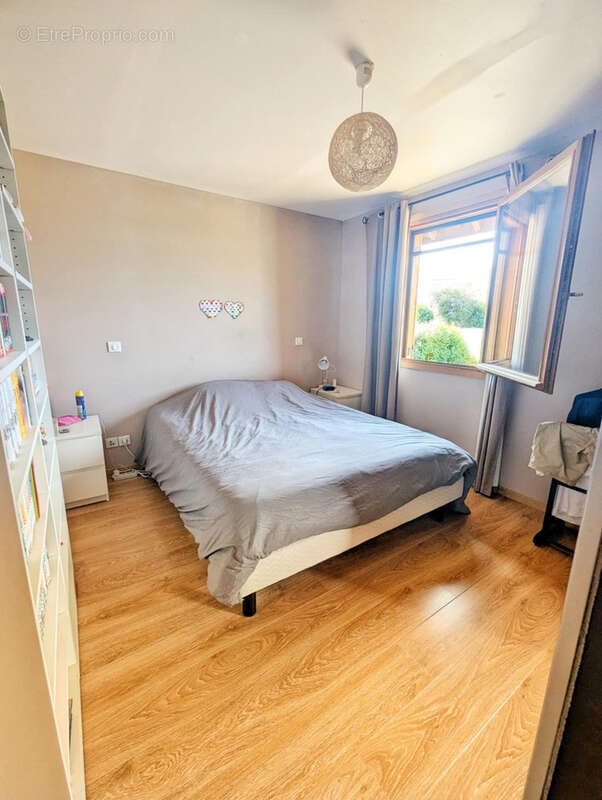 Maison à COMPS-LA-GRAND-VILLE