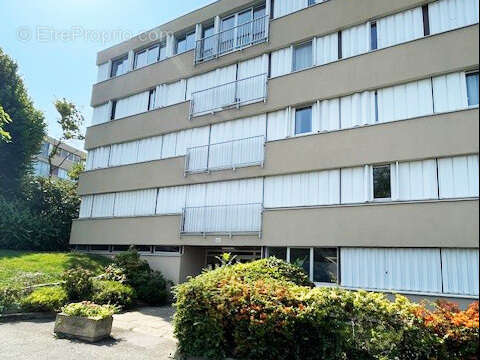 Appartement à NANTERRE