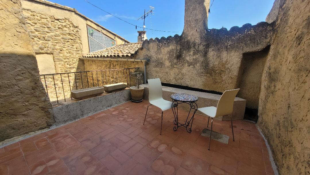 Maison à COURTHEZON