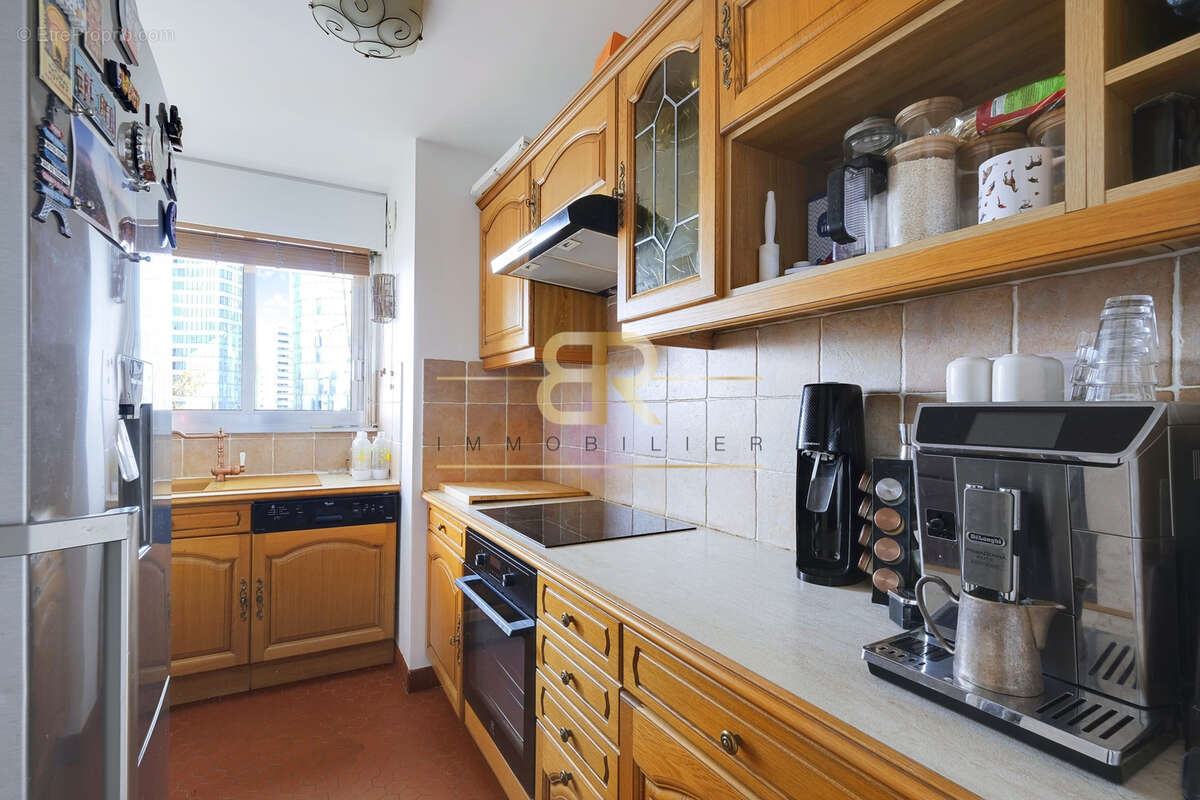 Appartement à COURBEVOIE