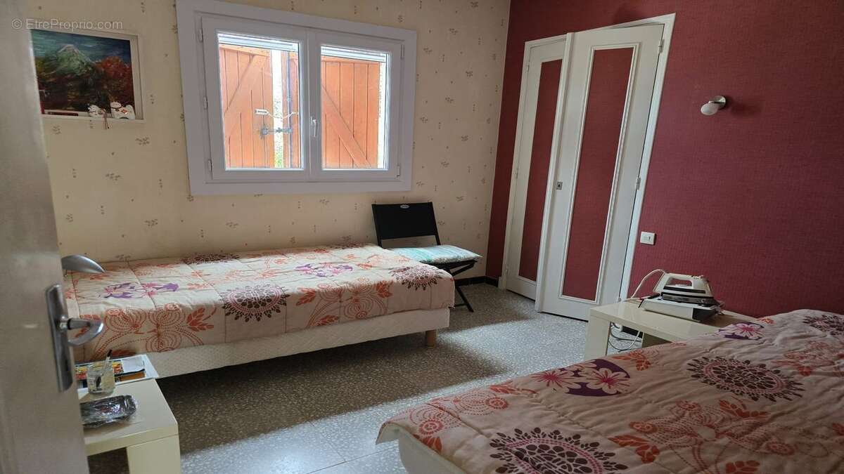 Maison à LES ISSAMBRES