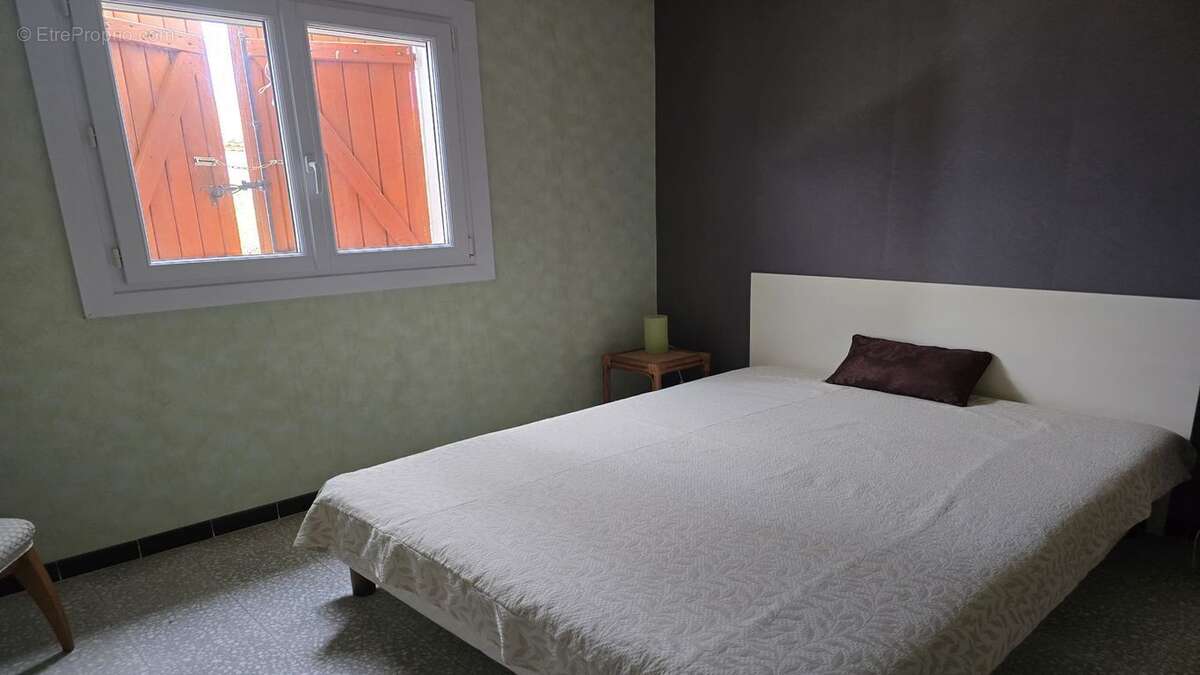 Maison à LES ISSAMBRES