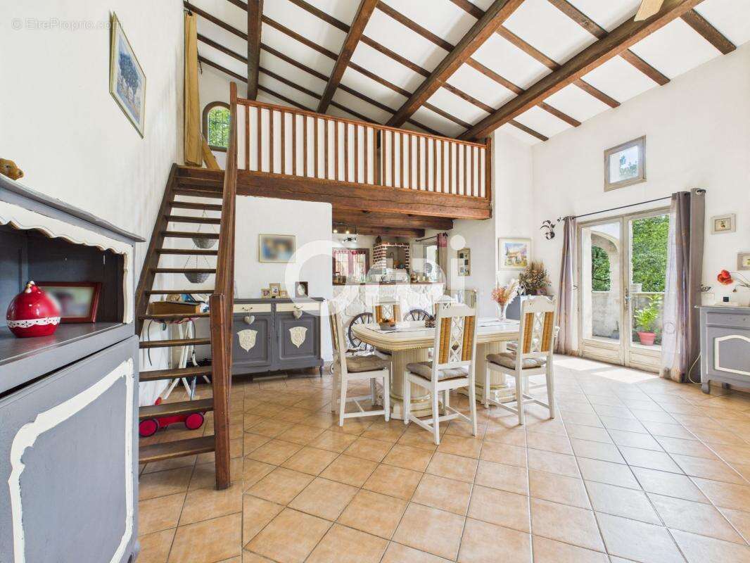 Maison à SAINT-PAUL-EN-FORET