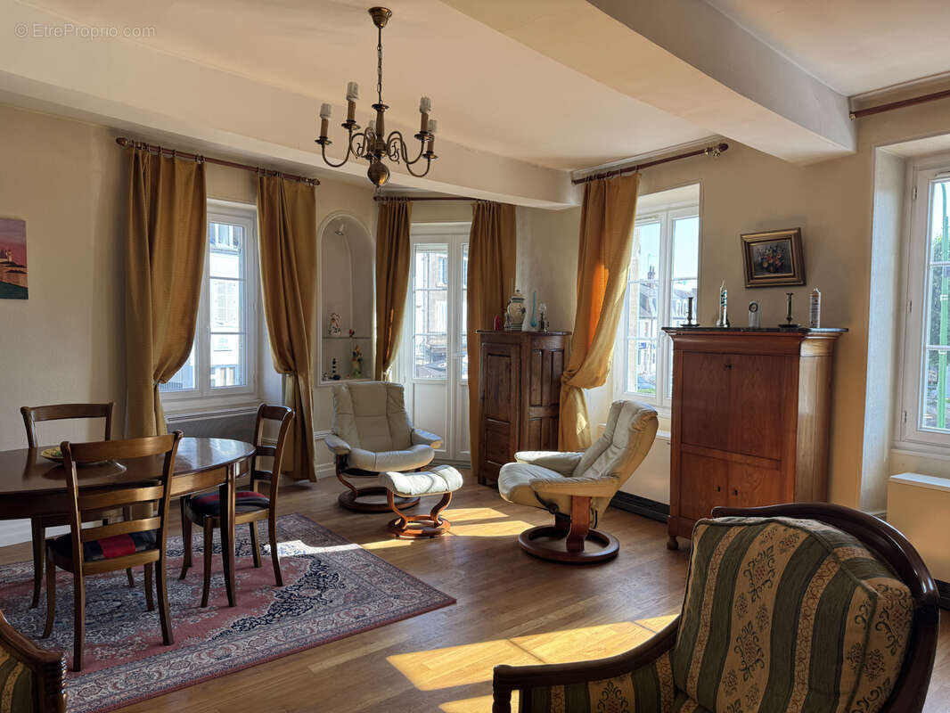 Appartement à CORBIGNY