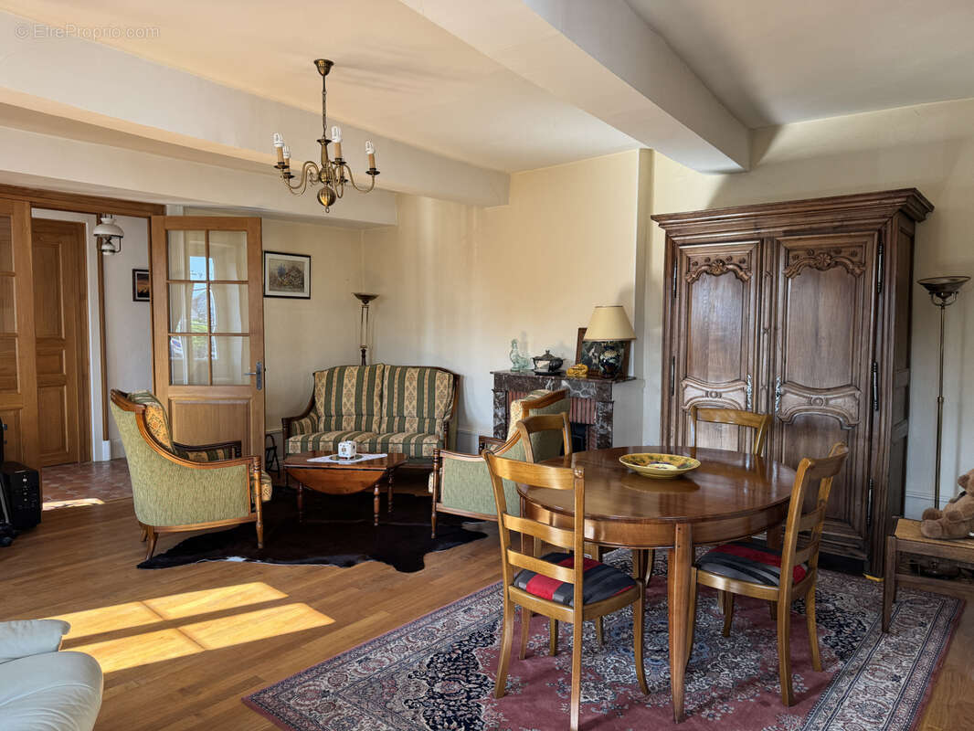 Appartement à CORBIGNY