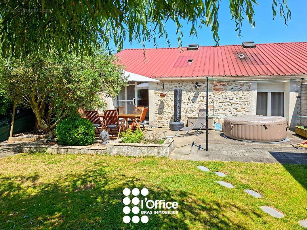 Maison à SAINTE-FLAIVE-DES-LOUPS